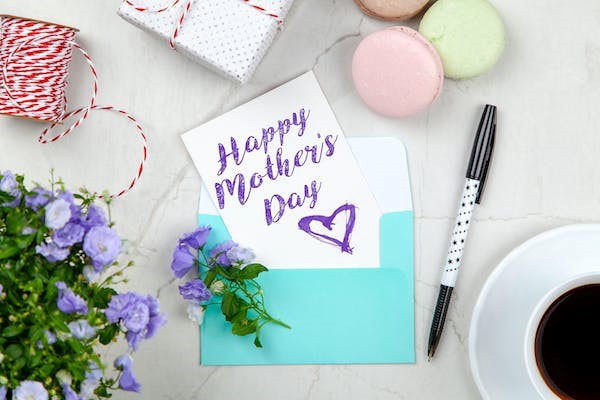 Happy Mother's Day card with flowers